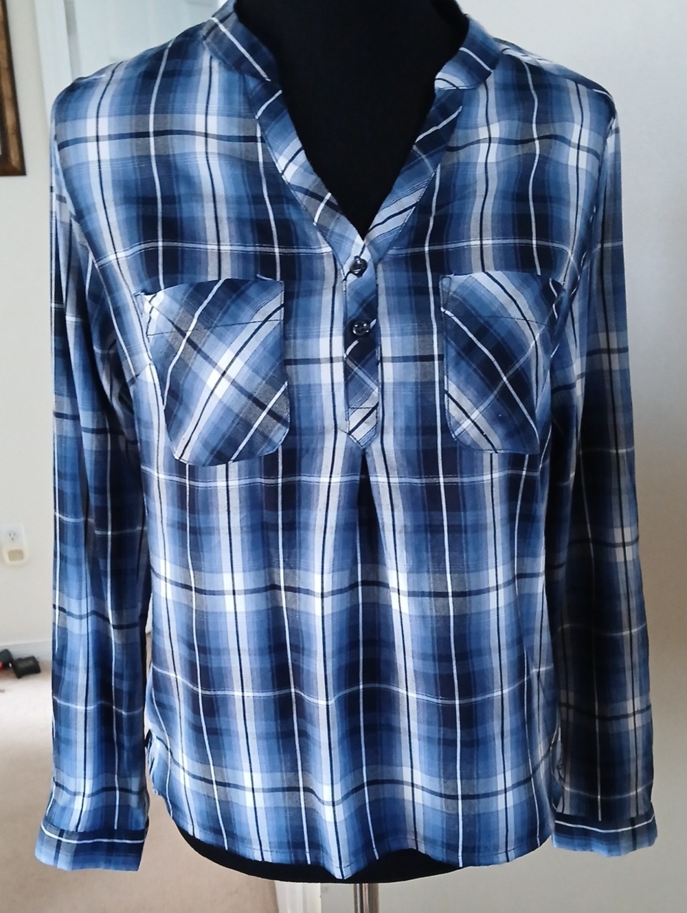 Weatherproof Women's Blue Plaid Front-Pocket Button-Down Shirt